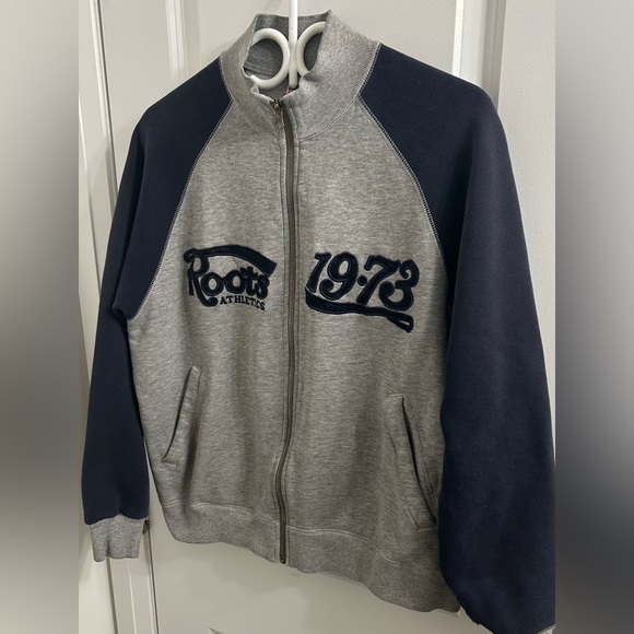 Vintage Roots Athletics Men’s Grey & Blue Zip Up Sweater - Size S Unisex - Picture 3 of 5